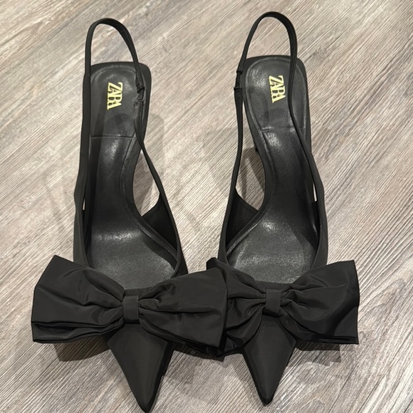 Zara Shoes - Zara Women's Black Bow Slingback Heels